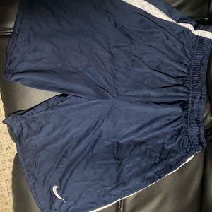 XL Nike men’s basketball shorts